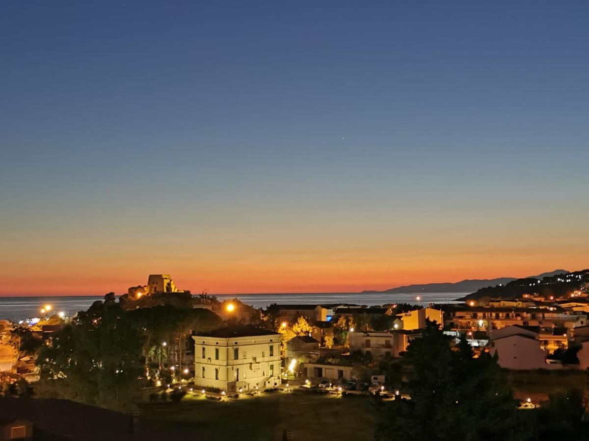 Villa Giordanelli Scalea Eksteriør billede