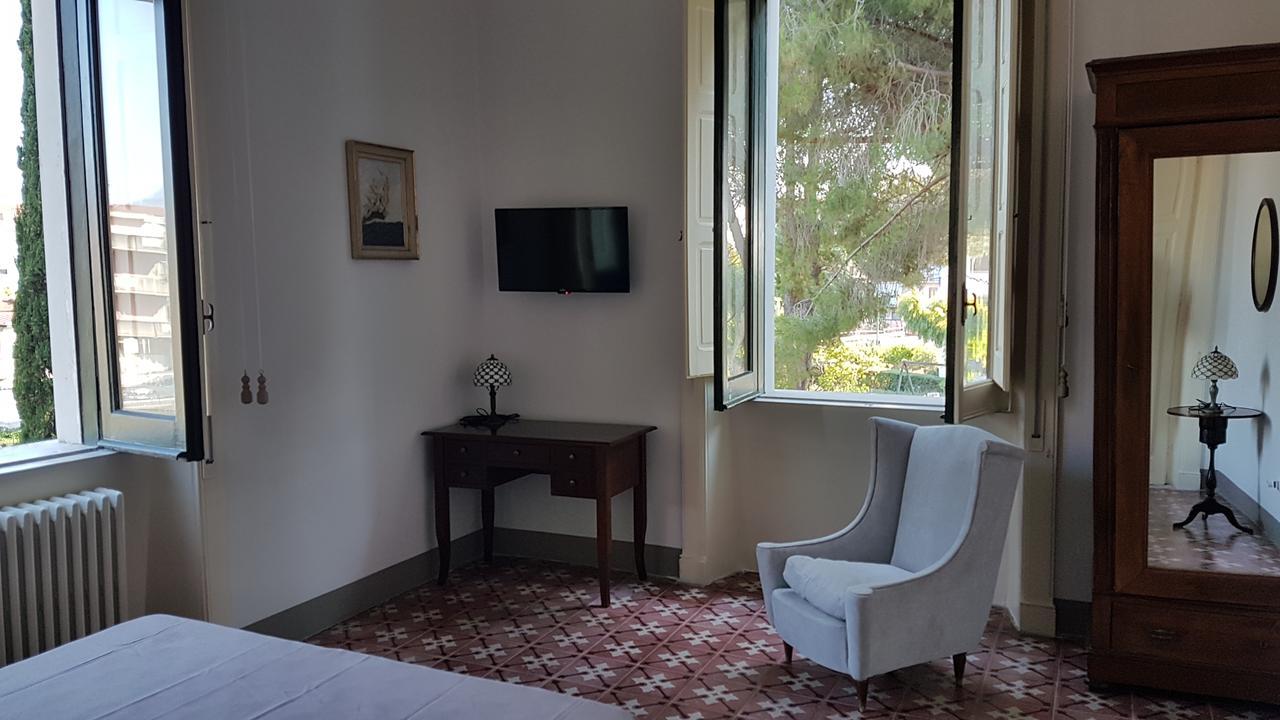 Villa Giordanelli Scalea Eksteriør billede